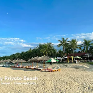 https://crony-villa.hotelsofhoian.com